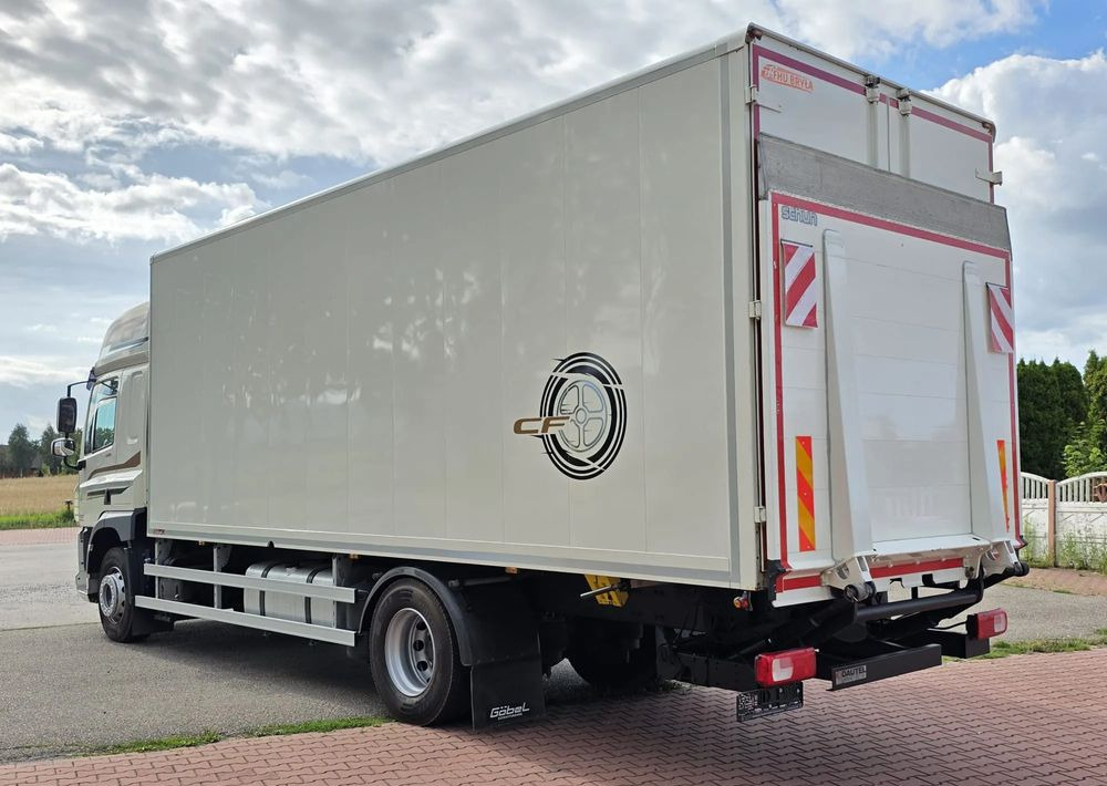 DAF CF 330 / 10.2017 / KONTENER MEBLOWY / IZOTERMA / WINDA / 18 PALET / E6 / NISKI PRZEBIEG / Z NIEMIEC / JAK NOWY / DUŻY SILNIK 10 837cm3// - Autocarro furgonato: foto 5 DAF CF 330 / 10.2017 / KONTENER MEBLOWY / IZOTERMA / WINDA / 18 PALET / E6 / NISKI PRZEBIEG / Z NIEMIEC / JAK NOWY / DUŻY SILNIK 10 837cm3// - Autocarro furgonato: foto 5