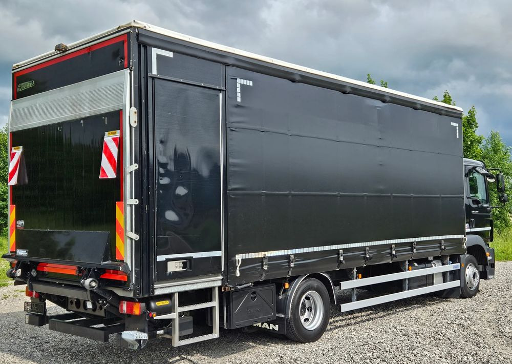 MAN TGM 12.290/15.290/E6/FIRANKA/BOCZNE DRZWI/BURTO-FIRANKA/18PALET/WINDA/NISKI PRZEBIEG/2018/CAŁY NA PODUSZKACH/SERWISOWANY - Camion centinato: foto 3 MAN TGM 12.290/15.290/E6/FIRANKA/BOCZNE DRZWI/BURTO-FIRANKA/18PALET/WINDA/NISKI PRZEBIEG/2018/CAŁY NA PODUSZKACH/SERWISOWANY - Camion centinato: foto 3