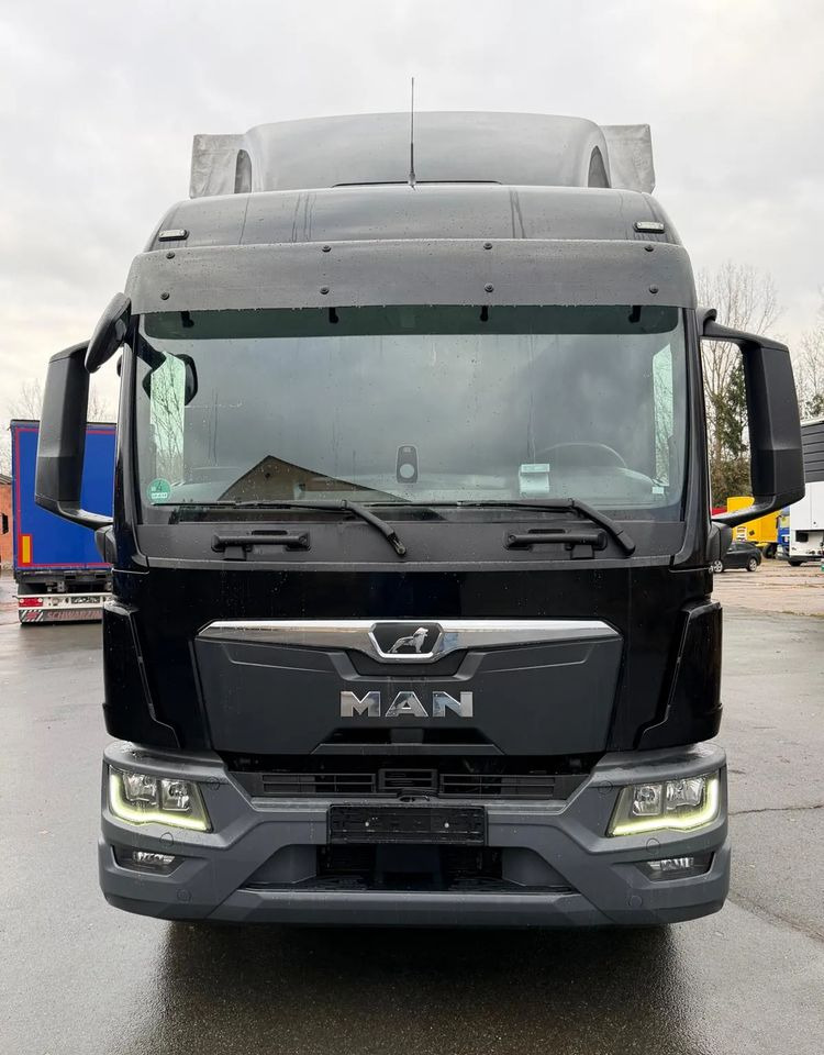 MAN TGM 15.290 / NOWY MODEL / E6 / 18PALET / 7720 ŁADOWNOŚĆ / SERWISOWANY / NOWY TACHOGRAF / NISKI PRZEBIEG / WINDA / FIRANKA / SPROWADZONY / 2022 / NISKI PRZEBIEG /PIERWSZY WŁAŚCICIEL/ - Camion centinato: foto 3 MAN TGM 15.290 / NOWY MODEL / E6 / 18PALET / 7720 ŁADOWNOŚĆ / SERWISOWANY / NOWY TACHOGRAF / NISKI PRZEBIEG / WINDA / FIRANKA / SPROWADZONY / 2022 / NISKI PRZEBIEG /PIERWSZY WŁAŚCICIEL/ - Camion centinato: foto 3