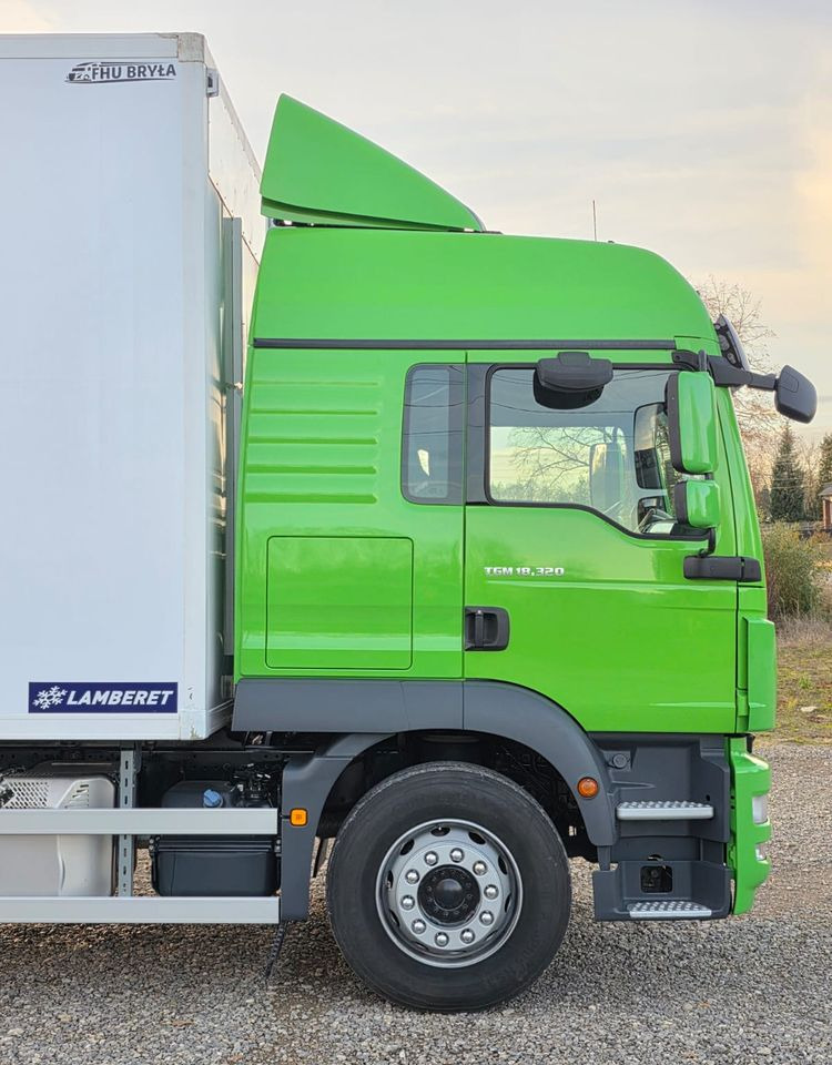 Autocarro frigorifero MAN TGM 18.320 / 18.290 / 15.290 / IZOTERMA / WINDA / 19PALET / E6 / 08.2018 / LIFT / SPROWADZONY / AUTOMAT / SYPIALKA / PIERWSZY WŁAŚCICIEL / BOCZNE DRZWI / STAN BARDZO DOBRY: foto 15 Autocarro frigorifero MAN TGM 18.320 / 18.290 / 15.290 / IZOTERMA / WINDA / 19PALET / E6 / 08.2018 / LIFT / SPROWADZONY / AUTOMAT / SYPIALKA / PIERWSZY WŁAŚCICIEL / BOCZNE DRZWI / STAN BARDZO DOBRY: foto 15