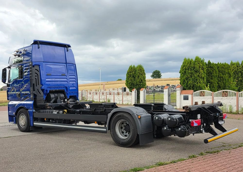 Autocarro telaio MAN TGX 18.430 / SPROWADZONY / DO ŻYWCA / 2020 / KLIMA POSTOJOWA / SERWISOWANY / JAK NOWY / NISKI PRZEBIEG / RAMA / BDF / E6: foto 13