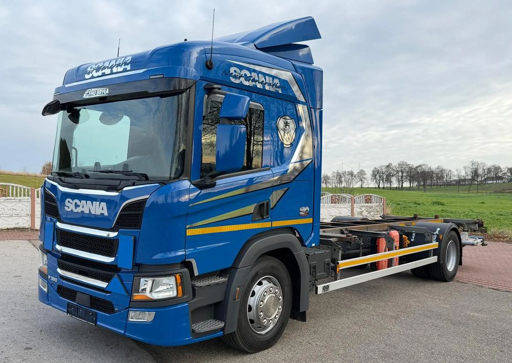 Scania P360 / P410 / BDF / RAMA / FIRANKA / PEŁNA SYPIALKA / WINDA / E6 / CAŁA NA PODUSZKACH / ROZSTAW OSI 5.5M / LAWETA / DO ŻYWCA / DO BYDŁA / DO ZABUDOWY / SPROWADZONA - Autocarro telaio: foto 1 Scania P360 / P410 / BDF / RAMA / FIRANKA / PEŁNA SYPIALKA / WINDA / E6 / CAŁA NA PODUSZKACH / ROZSTAW OSI 5.5M / LAWETA / DO ŻYWCA / DO BYDŁA / DO ZABUDOWY / SPROWADZONA - Autocarro telaio: foto 1