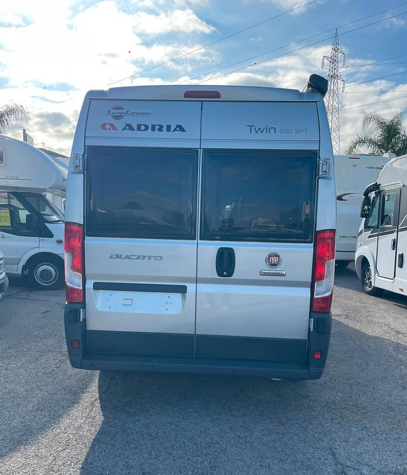 Adria TWIN 600 SPT - Camper: foto 4 Adria TWIN 600 SPT - Camper: foto 4