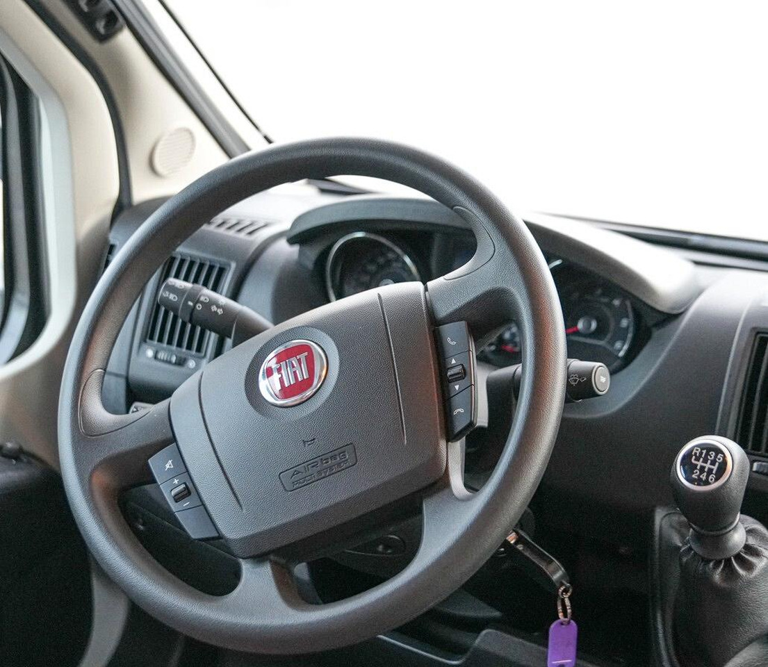 Knaus LIVE TRAVELLER 600 - Camper mansardato: foto 4 Knaus LIVE TRAVELLER 600 - Camper mansardato: foto 4