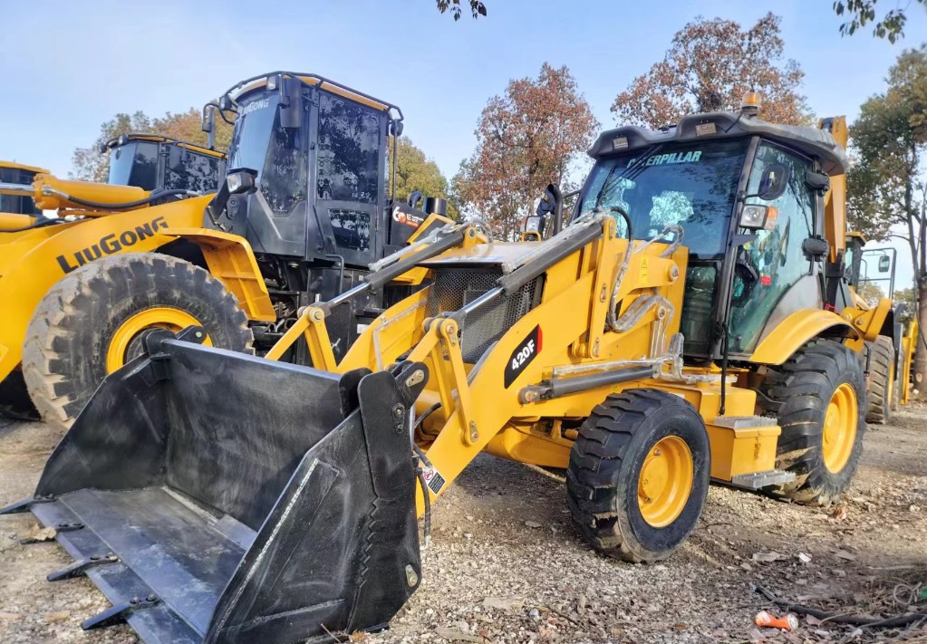 CAT 420 F Caterpillar 420F backhoe loader - Terna: foto 3 CAT 420 F Caterpillar 420F backhoe loader - Terna: foto 3