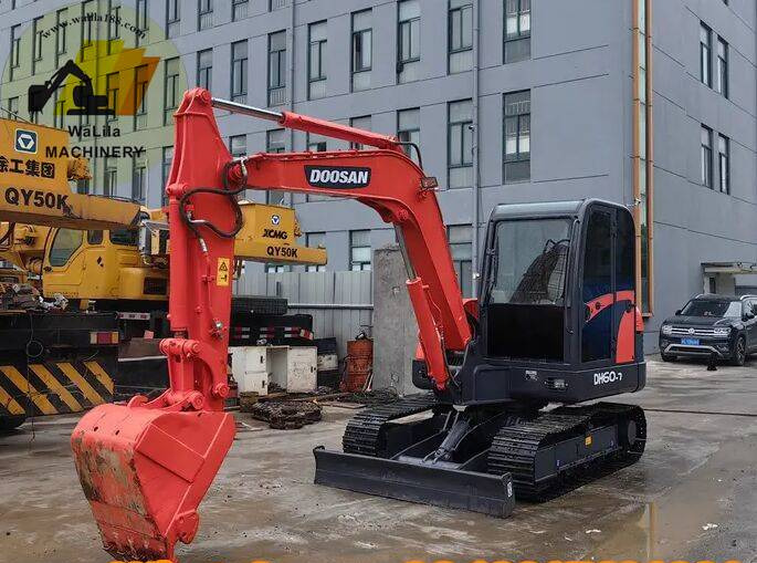 Doosan DH 60-7 - Miniescavatore: foto 1 Doosan DH 60-7 - Miniescavatore: foto 1