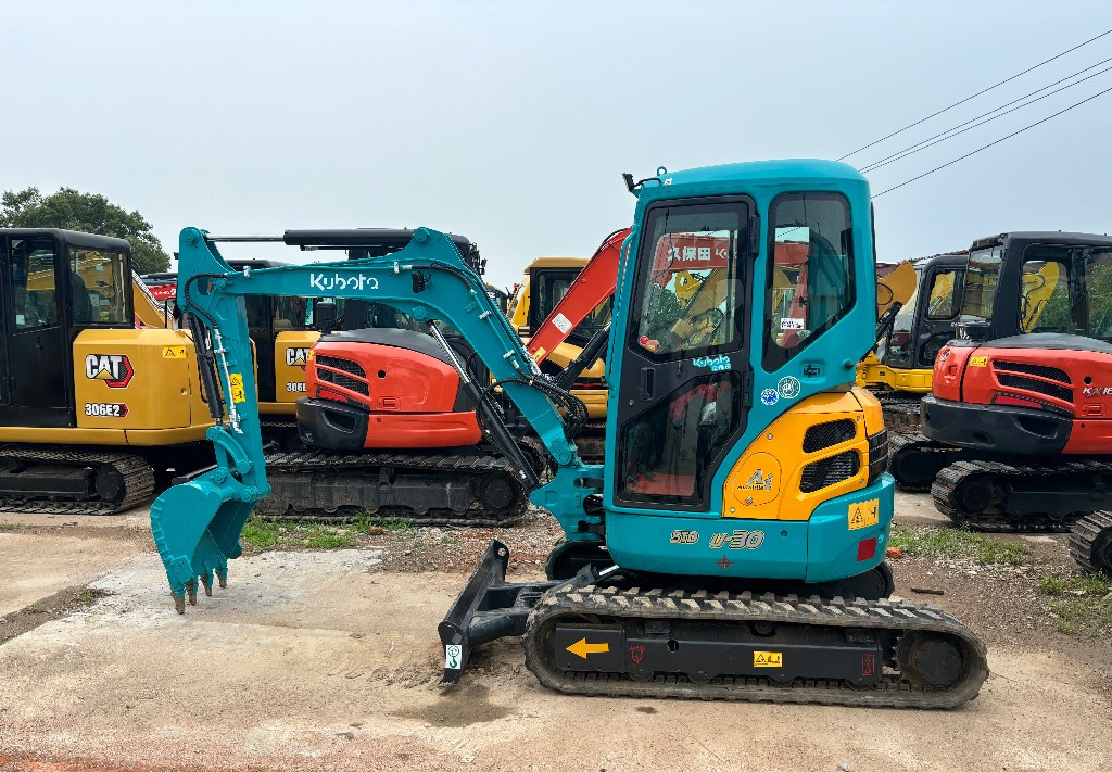 KUBOTA U30 - Miniescavatore: foto 1 KUBOTA U30 - Miniescavatore: foto 1