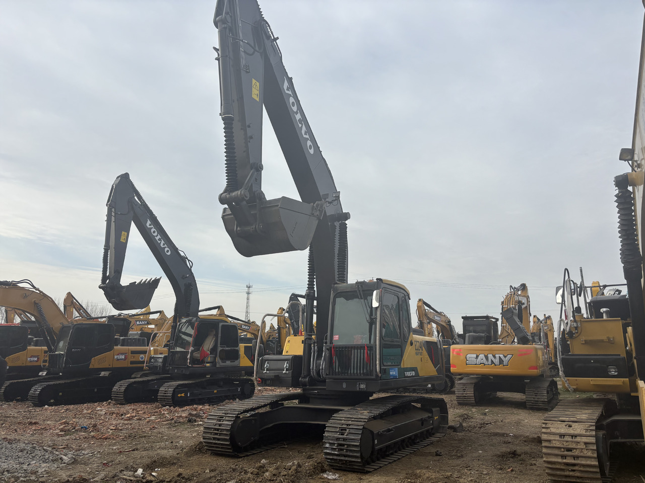 Escavatore cingolato Volvo EC 240: foto 7