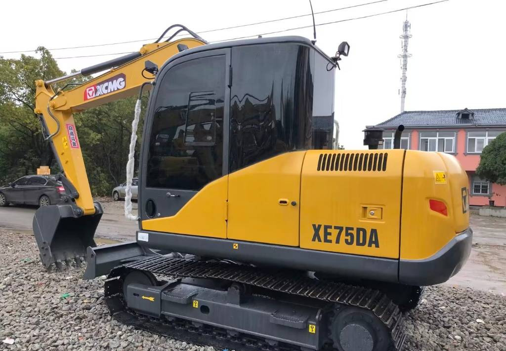 XCMG XE 75 DA XE75 - Miniescavatore: foto 3 XCMG XE 75 DA XE75 - Miniescavatore: foto 3