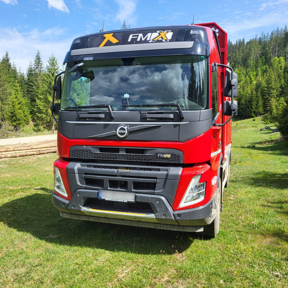 VOLVO FMX 500 - Camion trasporto legname, Camion con gru: foto 2 VOLVO FMX 500 - Camion trasporto legname, Camion con gru: foto 2