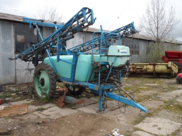 Berthoud Alba 2200 - Polverizzatore trainato: foto 1 Berthoud Alba 2200 - Polverizzatore trainato: foto 1