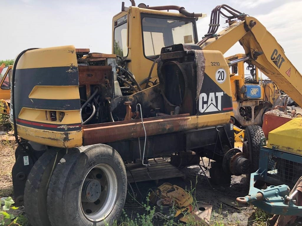 CAT M 312 FOR PARTS - Escavatore gommato: foto 5 CAT M 312 FOR PARTS - Escavatore gommato: foto 5