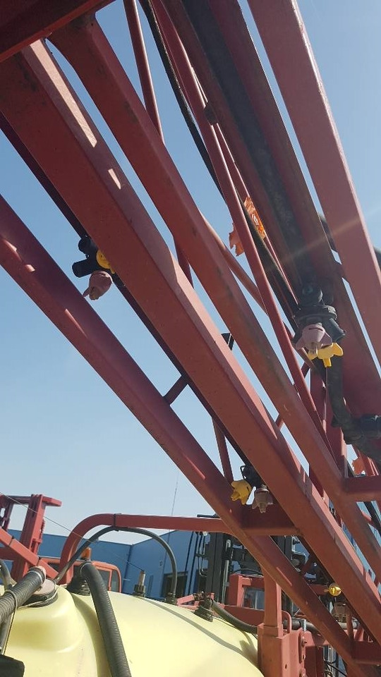 Hardi Commander 2200 - Polverizzatore trainato: foto 5 Hardi Commander 2200 - Polverizzatore trainato: foto 5