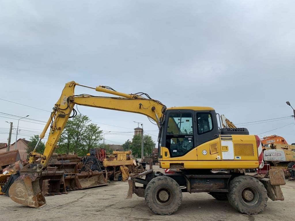 Komatsu PW 140-7 - Escavatore gommato: foto 2 Komatsu PW 140-7 - Escavatore gommato: foto 2