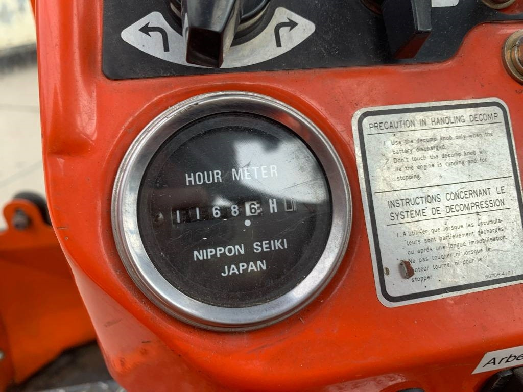 Trattore Kubota B 4200: foto 11