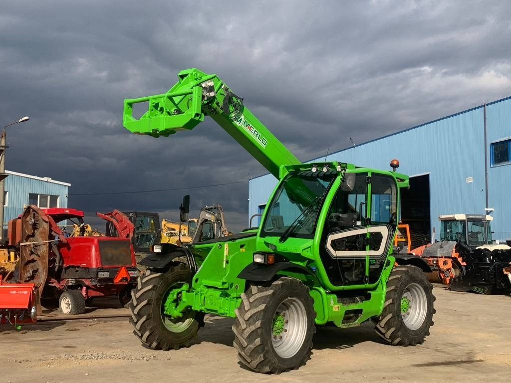 Merlo TF 42.7 CS-140 - Sollevatore telescopico: foto 5 Merlo TF 42.7 CS-140 - Sollevatore telescopico: foto 5