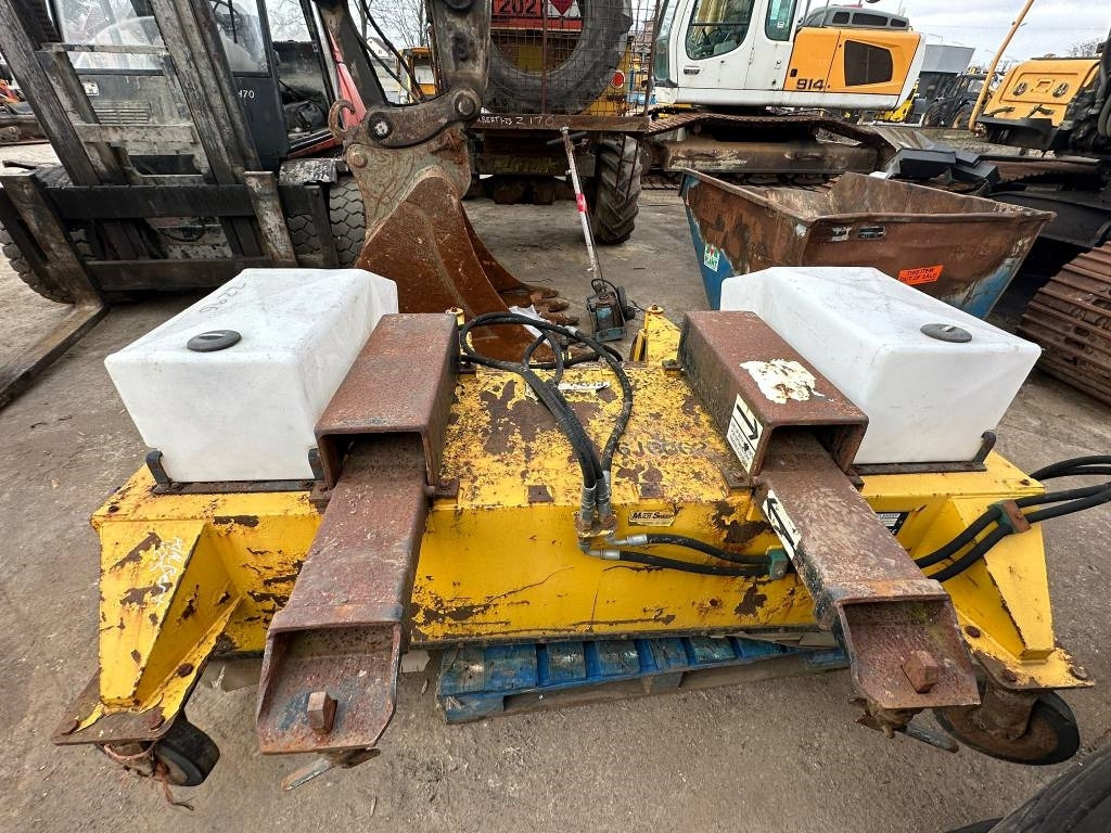 Multisweep 400C - Spazzola per Macchina da cantiere: foto 2 Multisweep 400C - Spazzola per Macchina da cantiere: foto 2