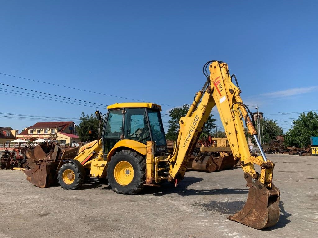 New Holland LB 110-4 PT - Terna: foto 3 New Holland LB 110-4 PT - Terna: foto 3