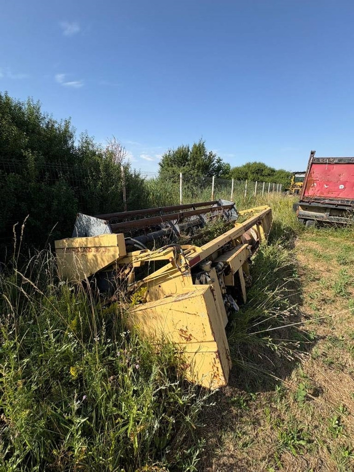 New Holland TF 44 - Mietitrebbia: foto 5 New Holland TF 44 - Mietitrebbia: foto 5