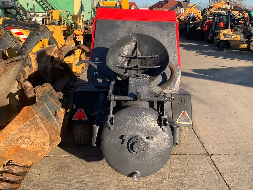 Putzmeister Mixokret M2241D - Pompa carrellata per calcestruzzo: foto 4 Putzmeister Mixokret M2241D - Pompa carrellata per calcestruzzo: foto 4