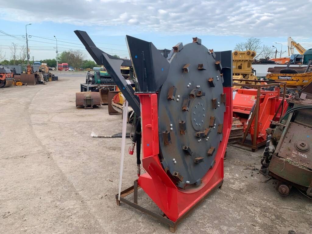 Raytree RMDM70 Mulcher Raytree RMDM70 Mulcher - Trinciatrice forestale: foto 2 Raytree RMDM70 Mulcher Raytree RMDM70 Mulcher - Trinciatrice forestale: foto 2
