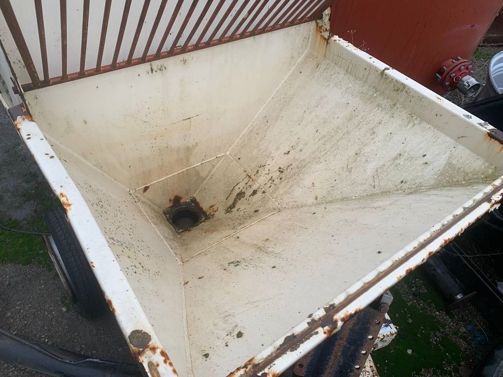 Schwing P88E - Pompa carrellata per calcestruzzo: foto 3 Schwing P88E - Pompa carrellata per calcestruzzo: foto 3