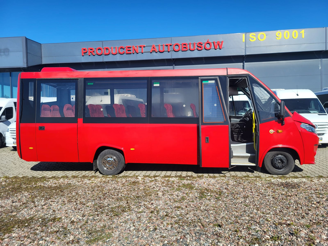 IVECO Daily Kapena- 35 Miejsc - Minibus, Pulmino: foto 4 IVECO Daily Kapena- 35 Miejsc - Minibus, Pulmino: foto 4