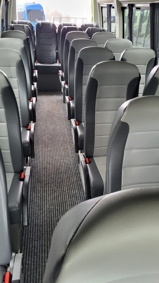 Leasing di Iveco Daily 24 places + 4 standing Iveco Daily 24 places + 4 standing: foto 12