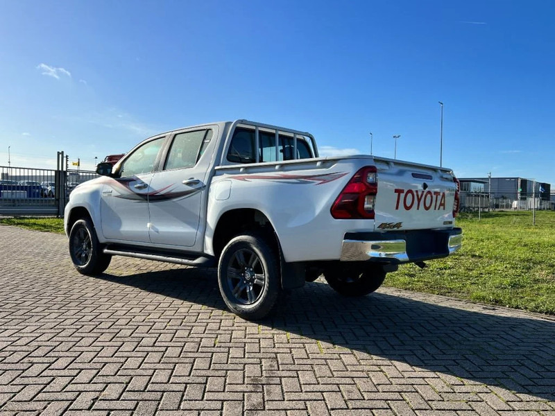 Toyota Hilux GLX SR5 4x4 - 4 UNITS IN STOCK - 2.4 D Double Cab - EURO 2 - NEW!! - Pick-up, Furgone doppia cabina: foto 3 Toyota Hilux GLX SR5 4x4 - 4 UNITS IN STOCK - 2.4 D Double Cab - EURO 2 - NEW!! - Pick-up, Furgone doppia cabina: foto 3