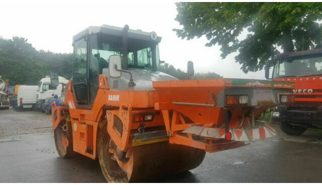 Hamm DV90 VO mit Streuer Klima German Maschine - Rullo stradale: foto 2 Hamm DV90 VO mit Streuer Klima German Maschine - Rullo stradale: foto 2