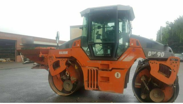 Hamm DV90 VO mit Streuer Klima German Maschine - Rullo stradale: foto 3 Hamm DV90 VO mit Streuer Klima German Maschine - Rullo stradale: foto 3
