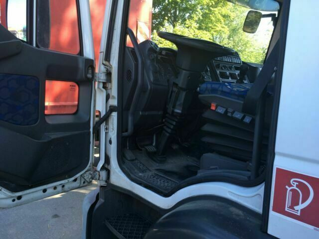 Iveco ML120 E22 Kühlkoffer LBW Deutsche Maschine - Autocarro frigorifero: foto 5 Iveco ML120 E22 Kühlkoffer LBW Deutsche Maschine - Autocarro frigorifero: foto 5