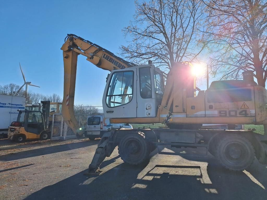 Liebherr A904C Umschlagbagger Greifer +Magnetvorbereitun - Escavatore gommato: foto 3 Liebherr A904C Umschlagbagger Greifer +Magnetvorbereitun - Escavatore gommato: foto 3