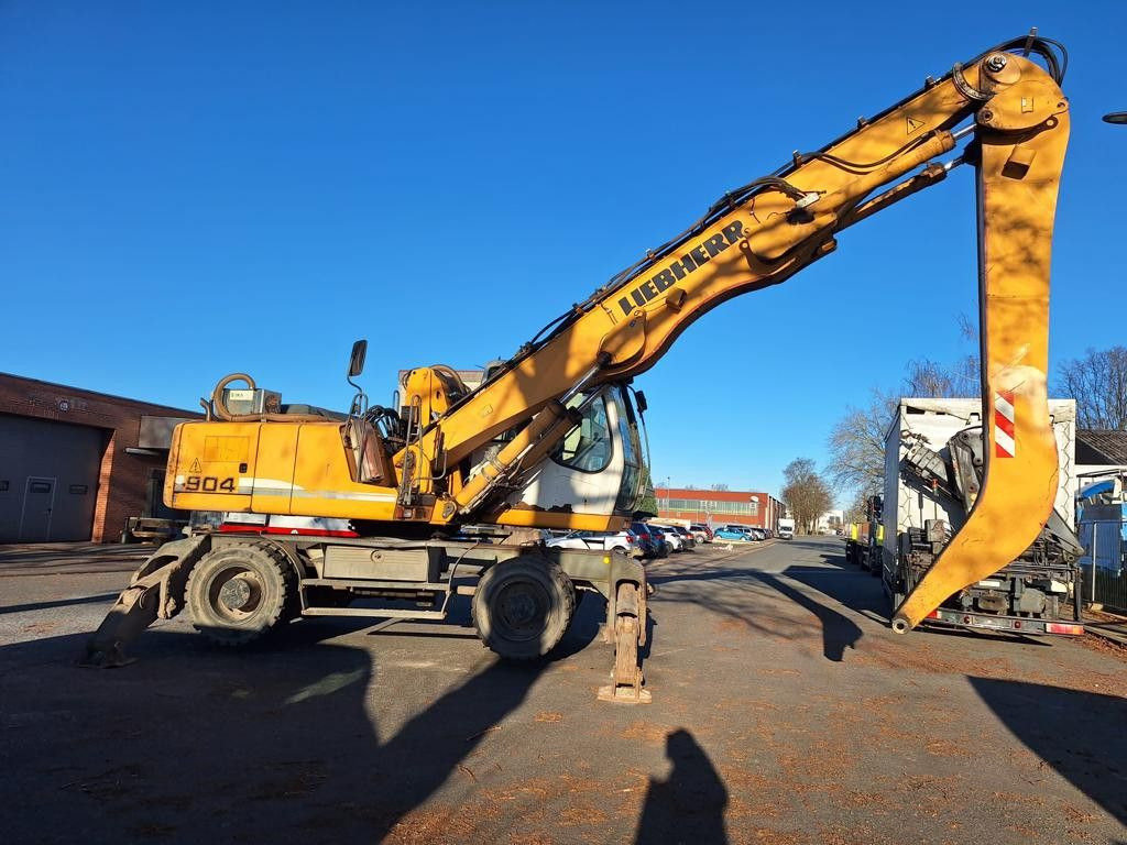 Liebherr A904C Umschlagbagger Greifer +Magnetvorbereitun - Escavatore gommato: foto 4 Liebherr A904C Umschlagbagger Greifer +Magnetvorbereitun - Escavatore gommato: foto 4