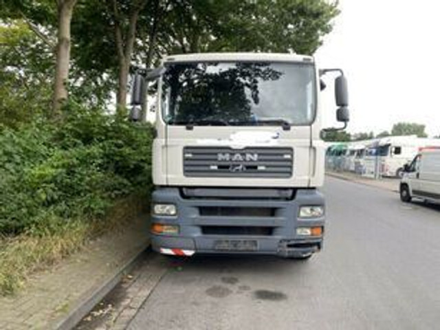 MAN 26.320 Pritsche mit Kran Tirre 170 - Autocarro con pianale/ Cassone fisso, Camion con gru: foto 3 MAN 26.320 Pritsche mit Kran Tirre 170 - Autocarro con pianale/ Cassone fisso, Camion con gru: foto 3