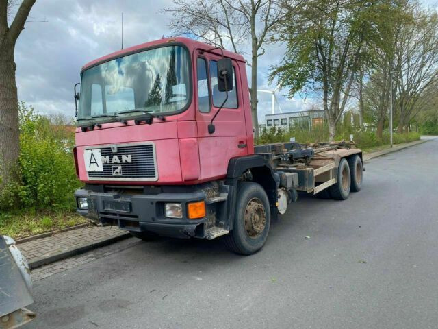 MAN 26.372K 6x4 Abrollkipper AHK Blatt/Blatt - Autocarro scarrabile: foto 1 MAN 26.372K 6x4 Abrollkipper AHK Blatt/Blatt - Autocarro scarrabile: foto 1