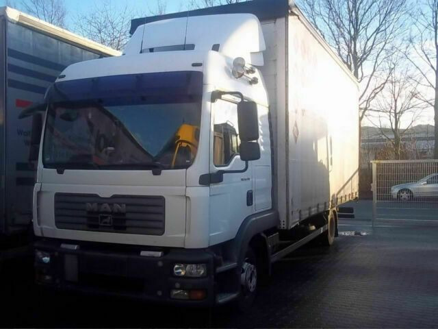 MAN 8.240TGL Euro:4 G.Haus/Hochdach Klima Stand - Camion centinato: foto 1 MAN 8.240TGL Euro:4 G.Haus/Hochdach Klima Stand - Camion centinato: foto 1