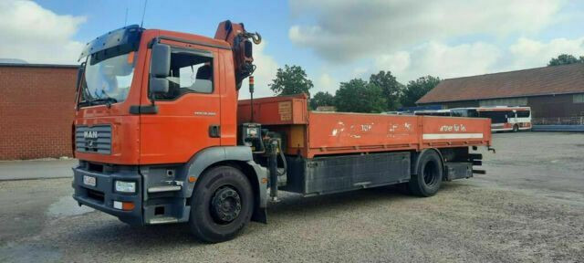 MAN TG-M18.280PS Hiab 111B-2 mit Funk - Autocarro con pianale/ Cassone fisso, Camion con gru: foto 5 MAN TG-M18.280PS Hiab 111B-2 mit Funk - Autocarro con pianale/ Cassone fisso, Camion con gru: foto 5