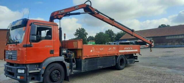 MAN TG-M18.280PS Hiab 111B-2 mit Funk - Autocarro con pianale/ Cassone fisso, Camion con gru: foto 3 MAN TG-M18.280PS Hiab 111B-2 mit Funk - Autocarro con pianale/ Cassone fisso, Camion con gru: foto 3