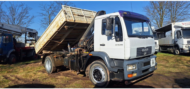 MAN TGM 18.220 4x2 3.S-Kipper mit Kran - Autocarro ribaltabile, Camion con gru: foto 4 MAN TGM 18.220 4x2 3.S-Kipper mit Kran - Autocarro ribaltabile, Camion con gru: foto 4