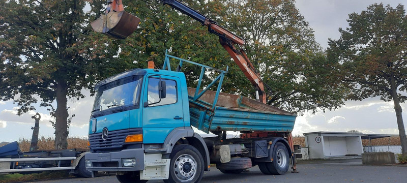 Mercedes-Benz 1828K 4x2 Kipper KRAN+Funk/Greifer - Autocarro ribaltabile, Camion con gru: foto 1 Mercedes-Benz 1828K 4x2 Kipper KRAN+Funk/Greifer - Autocarro ribaltabile, Camion con gru: foto 1