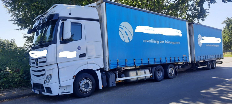 Mercedes-Benz 2642 Jumbozug Mit Hänger - Camion centinato: foto 1 Mercedes-Benz 2642 Jumbozug Mit Hänger - Camion centinato: foto 1