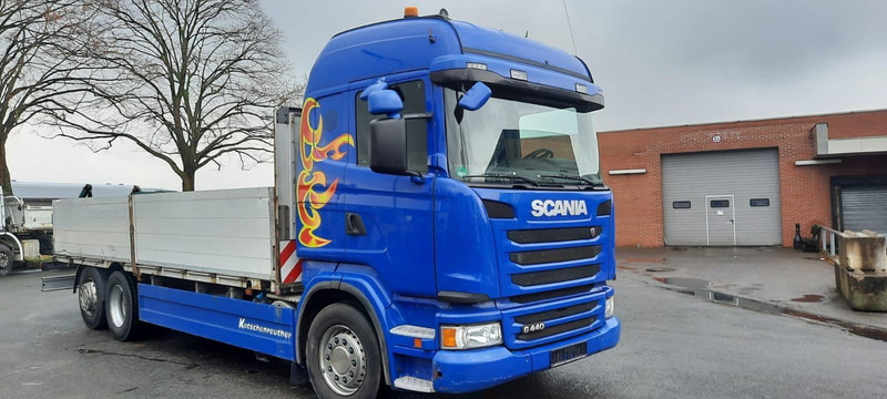 Scania G440 Pritsche 6x2 Kran am Heck vor - Autocarro con pianale/ Cassone fisso, Camion con gru: foto 2 Scania G440 Pritsche 6x2 Kran am Heck vor - Autocarro con pianale/ Cassone fisso, Camion con gru: foto 2