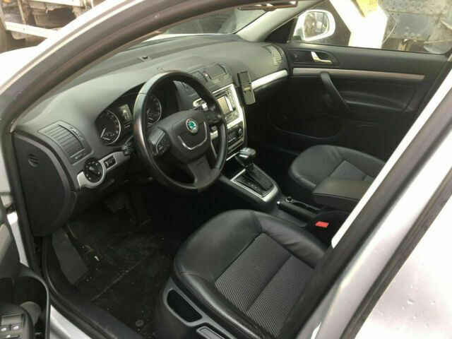 Skoda Octavia Scout Vollausst. 105 KW - Autovettura: foto 4 Skoda Octavia Scout Vollausst. 105 KW - Autovettura: foto 4