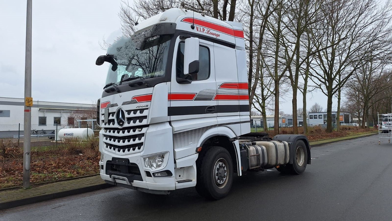 Mercedes-Benz 1845 Arocs 4x4 HD 1-Hand - Trattore stradale: foto 1 Mercedes-Benz 1845 Arocs 4x4 HD 1-Hand - Trattore stradale: foto 1