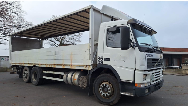 Volvo FM7 6x2 Koffer 3x vorhanden - Autocarro con pianale/ Cassone fisso: foto 2 Volvo FM7 6x2 Koffer 3x vorhanden - Autocarro con pianale/ Cassone fisso: foto 2