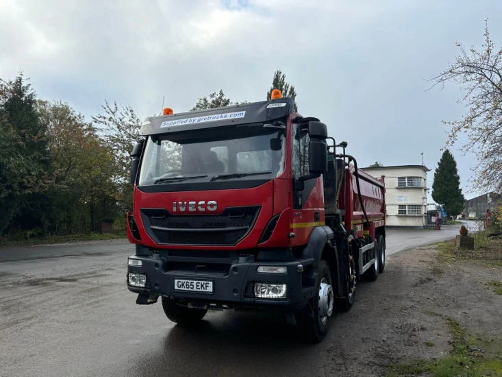 2016 Iveco Trakker Tipper/Grab Truck EKF - Autocarro ribaltabile: foto 1 2016 Iveco Trakker Tipper/Grab Truck EKF - Autocarro ribaltabile: foto 1