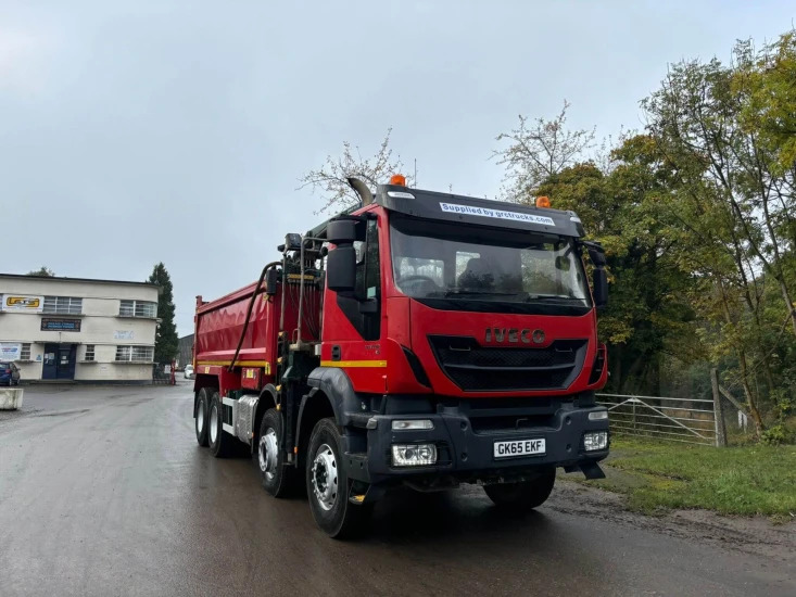 2016 Iveco Trakker Tipper/Grab Truck EKF - Autocarro ribaltabile: foto 5 2016 Iveco Trakker Tipper/Grab Truck EKF - Autocarro ribaltabile: foto 5