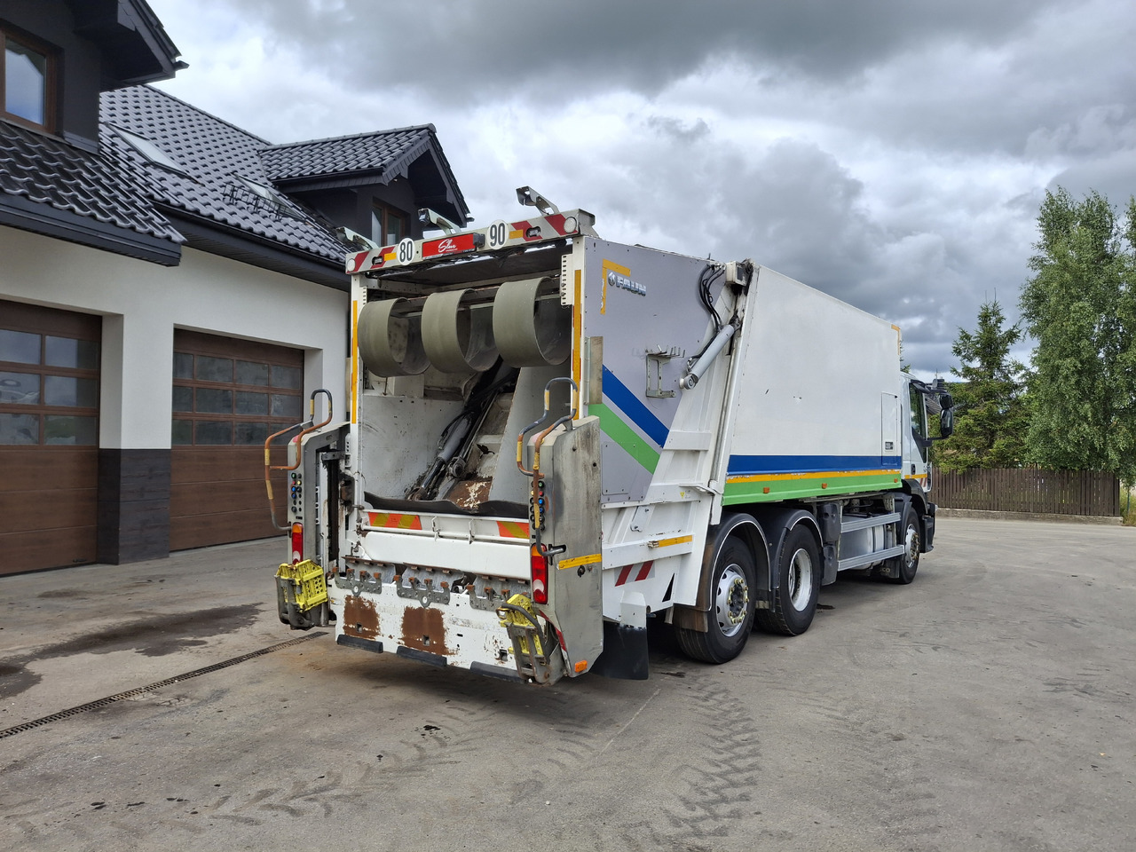 IVECO Euro 6 Śmieciarka Zweikammer-Müllwagen FAUN SL5 TR2L - Camion immondizia: foto 4 IVECO Euro 6 Śmieciarka Zweikammer-Müllwagen FAUN SL5 TR2L - Camion immondizia: foto 4