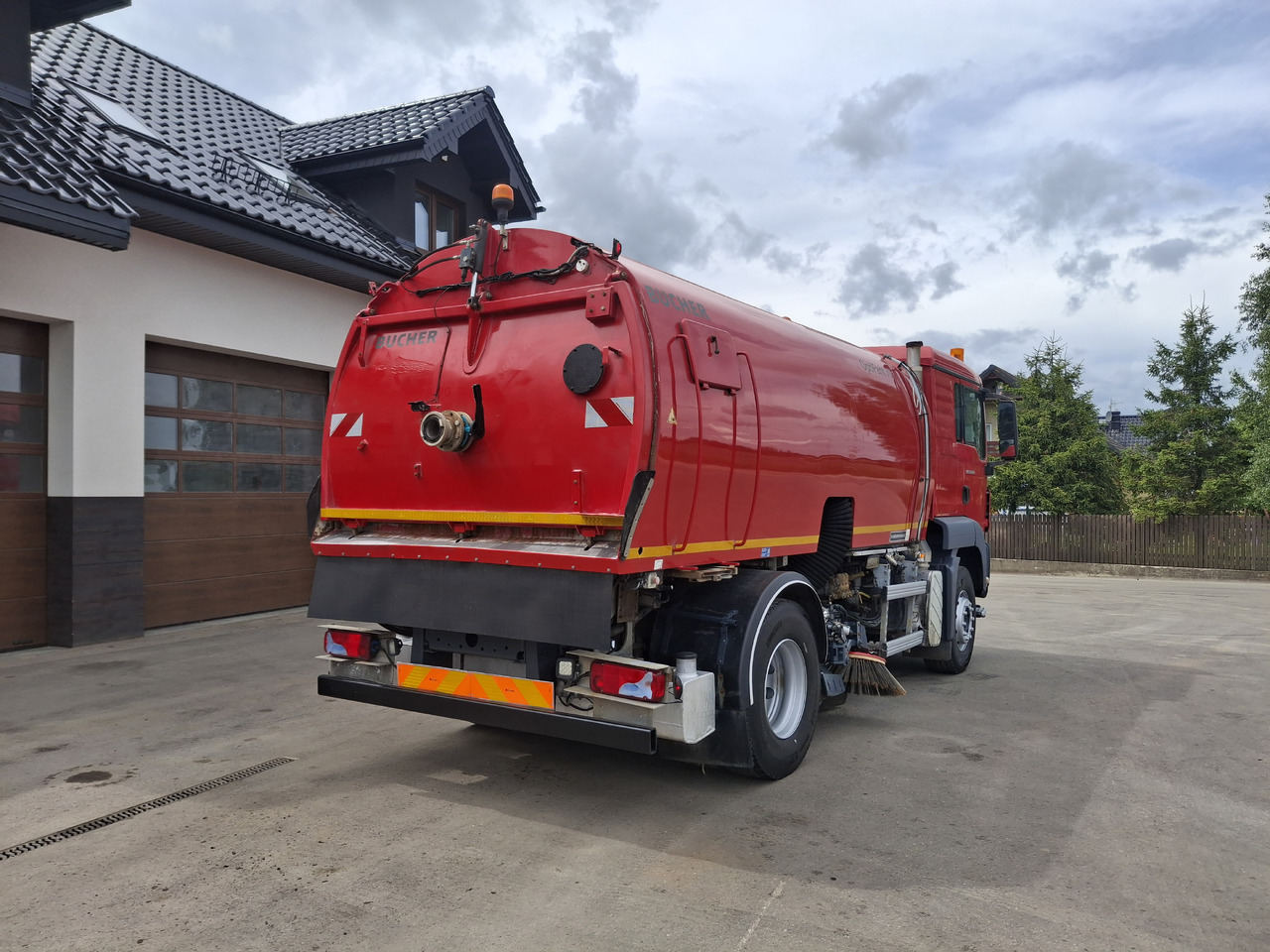 MAN TGS 18.320 Zamiatarka Kehrmaschine BUCHER 2 Motoren Karcher Szczotki L/R - Spazzatrice stradale: foto 5 MAN TGS 18.320 Zamiatarka Kehrmaschine BUCHER 2 Motoren Karcher Szczotki L/R - Spazzatrice stradale: foto 5